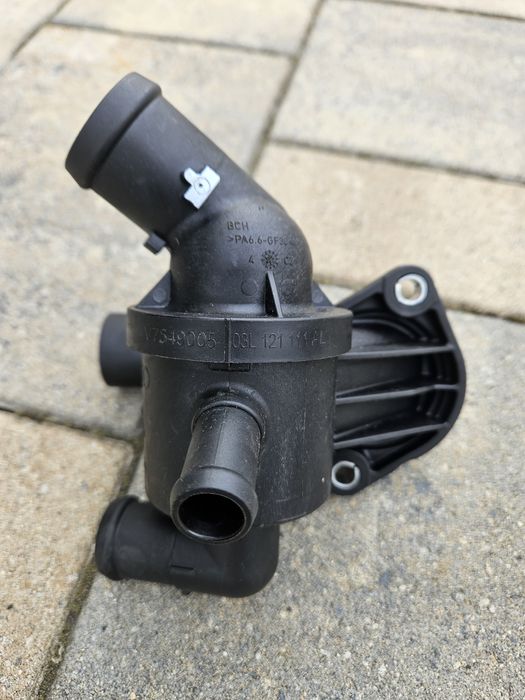 VW AUDI termostat 03L121111AL