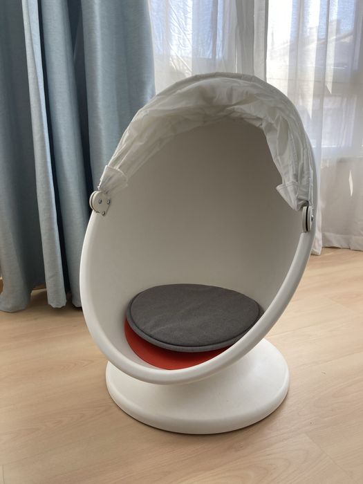 IKEA PS LÖMSK Poltrona giratória para criança, branco/verm