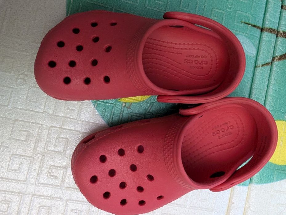Crocs для дівчинки, С8 (24-25)