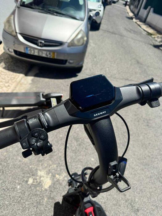 Trotinete Elétrica Segway ZT3 Pro