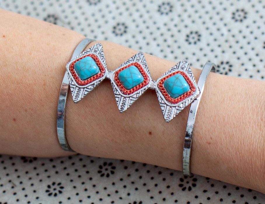 Бижутерия маленькие подарки для себя и друзей