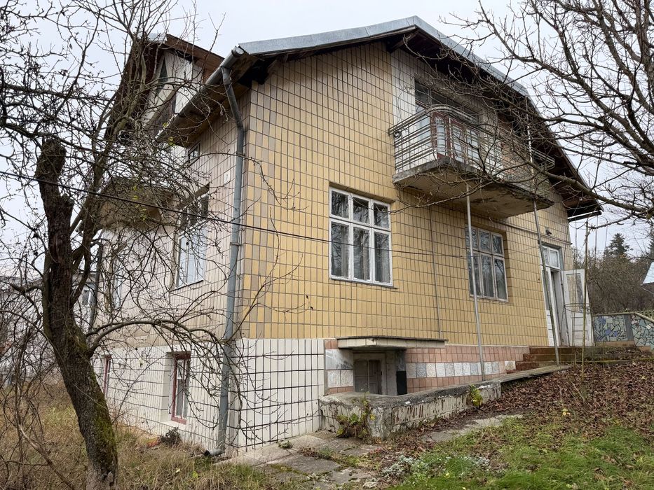 Продаж цегляного Будинку в передмісті Моршина