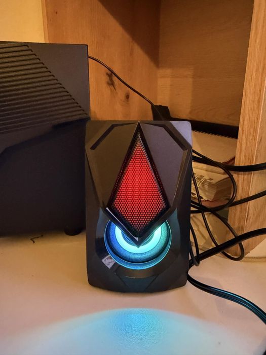 Colunas para PC com led