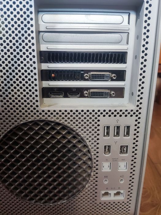 Apple Mac Pro 3.1 32GB; 2xQuad-Core Xeon=8rdzeni 2.8GHz GTX680