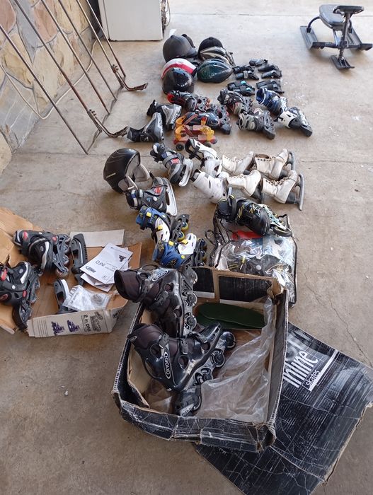 Ковзани ролики санки можна одним лотом