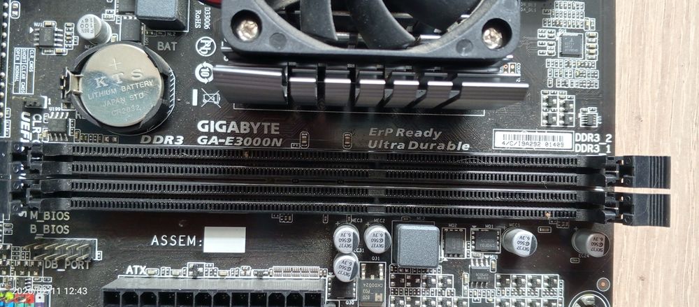 Материнская плата Gigabyte GA-E3000N