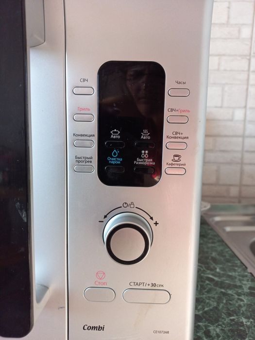 Продам микроволновую печь Samsung