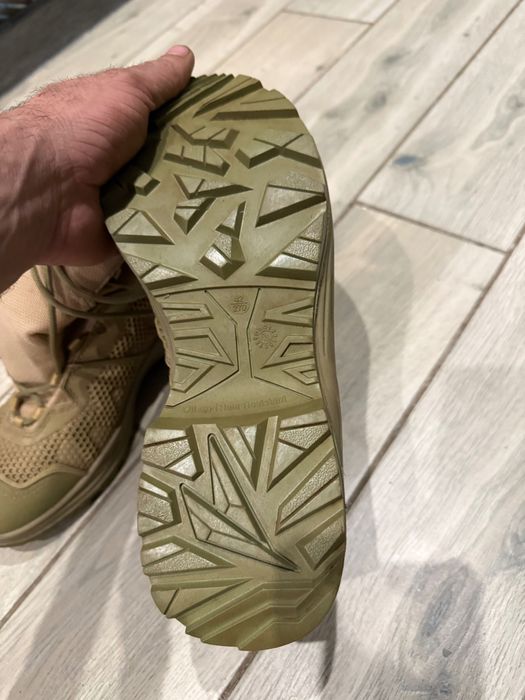 Продам нові берці