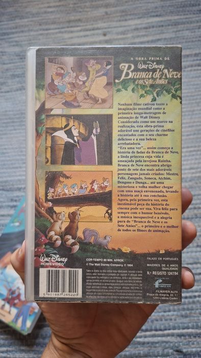 Cassete VHS Pochontas e Branca de Neve