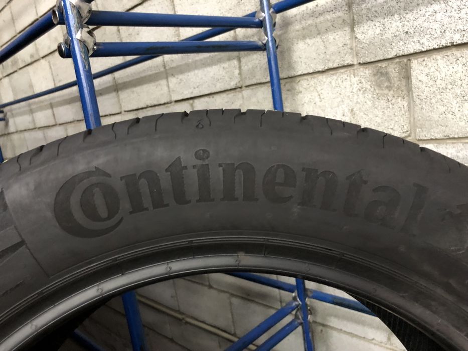 Літні шини 215/55 R17 (94V) CONTINENTAL