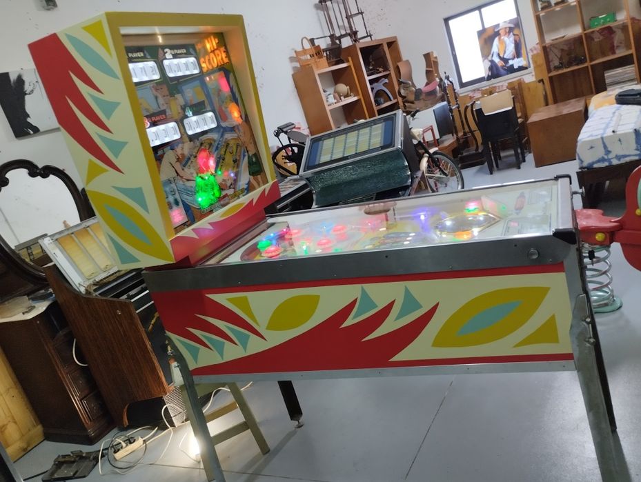 Máquina flipper electromecânica