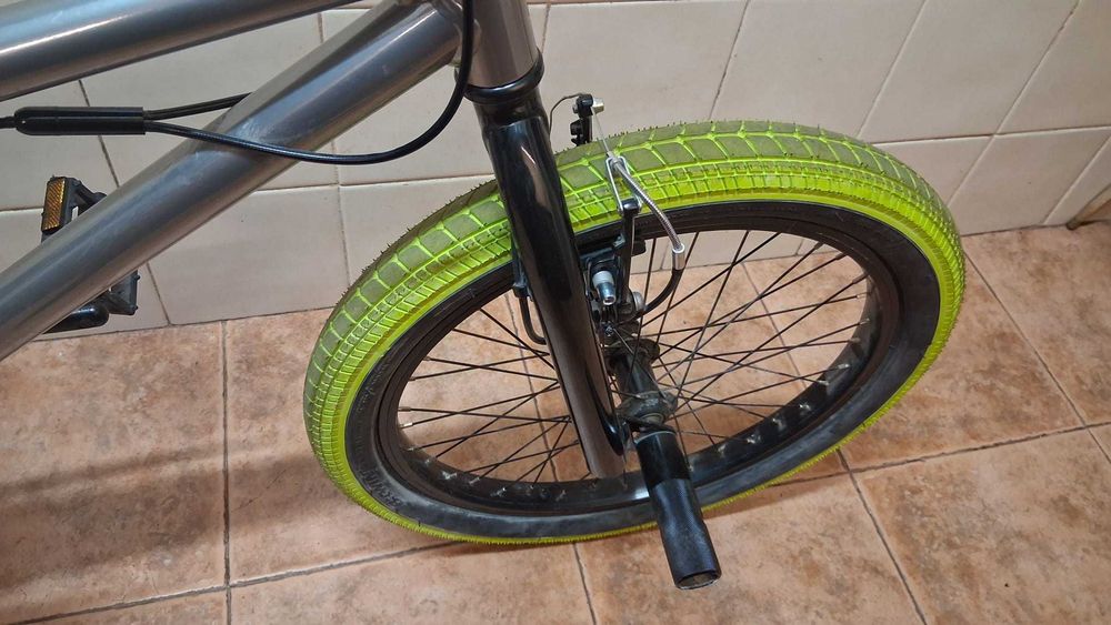 BICICLETA BMX WIPE 500 20 polegadas