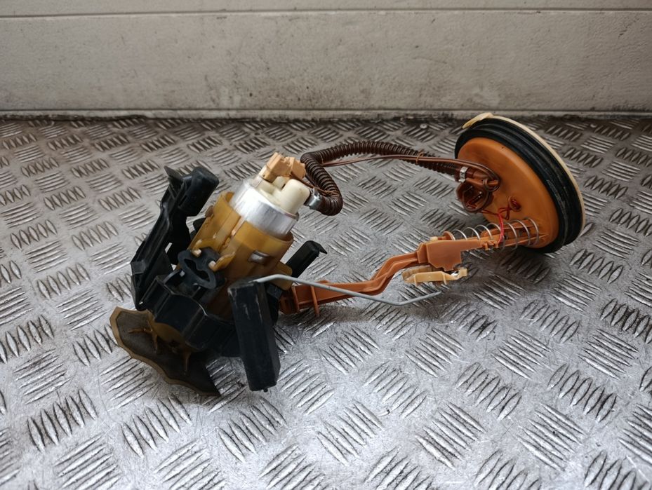 BMW E39 2.8 benzyna pompa paliwa