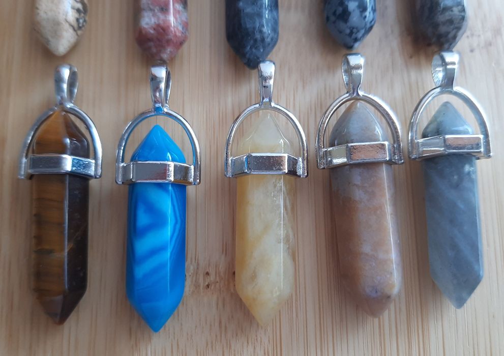 Colar Pendente Cristais - - Vários - NOVO