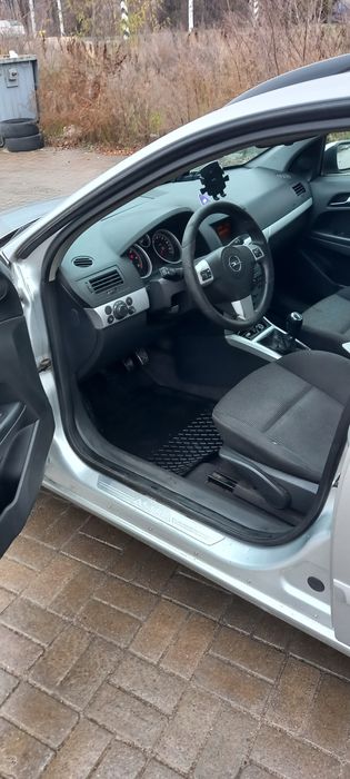 Продам опель астра Н