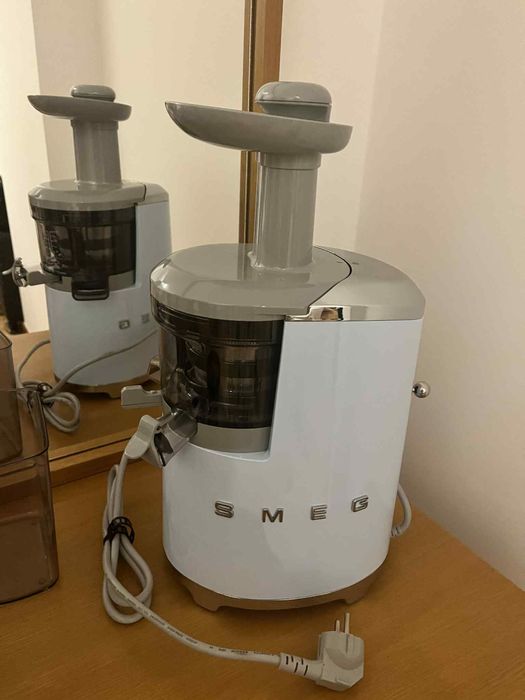 Maquina de fazer sumos da smeg