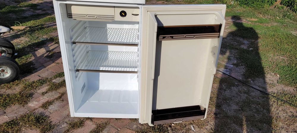 Lodowka z zamrażalnikiem 85cm sprawna wysyłka transport