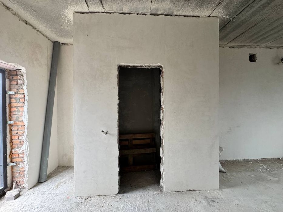 Таун з терасою на даху! Київ