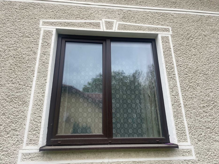 Металопластикове вікно 1,6*1,6м, двокамерне, дуб монтана, 7 серія