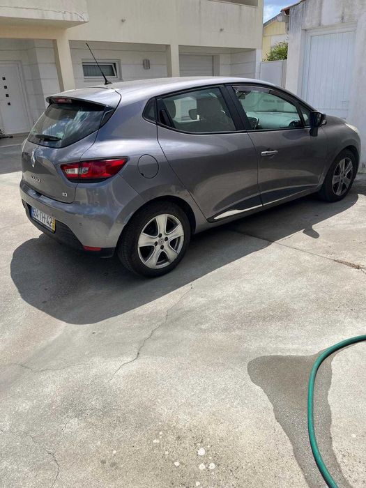 Clio IV 1.5 DCI, muito bom de mecânica e económico