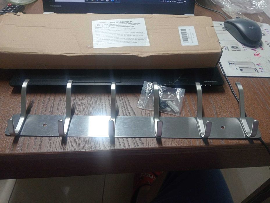 Cabideiro de Parede SYPEN (40cm) – Aço Inox c/ 6 Ganchos