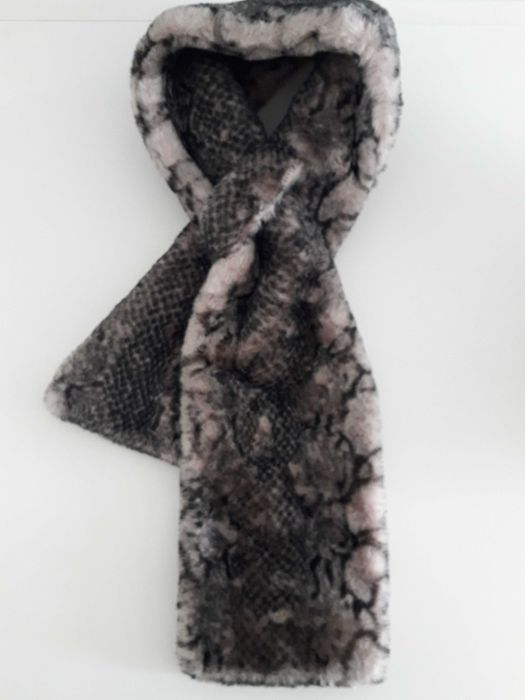 Estola efeito pêlo Parfois em tons tigrados (NOVA POR ESTREAR)