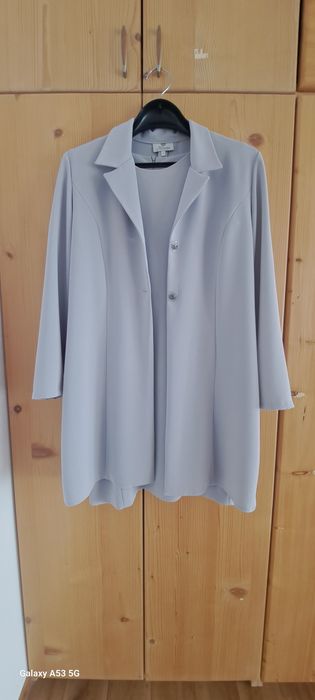 Komplet damski, sukienka plus żakiet.