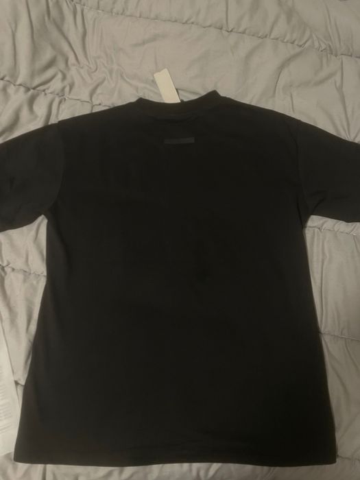 Tshirt da essentials M. Cor preta