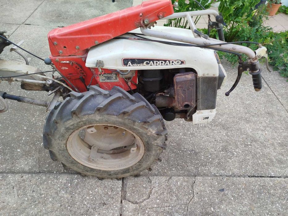 Motocultivador com reboque