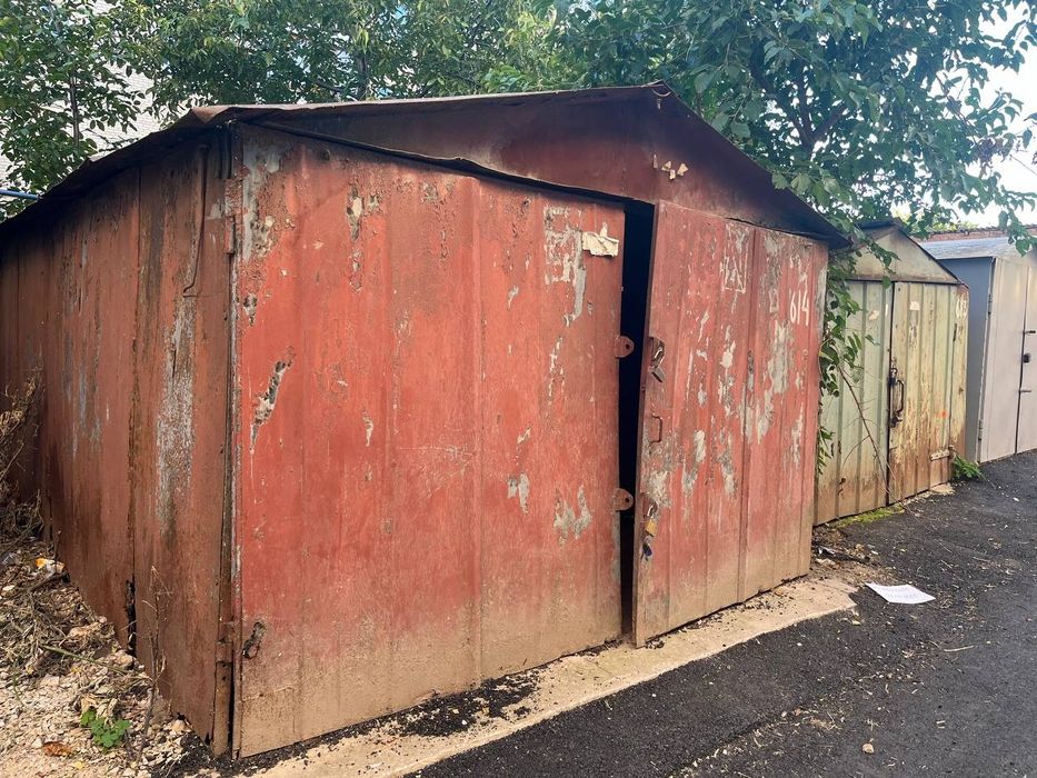 Продам гараж в центрі міста