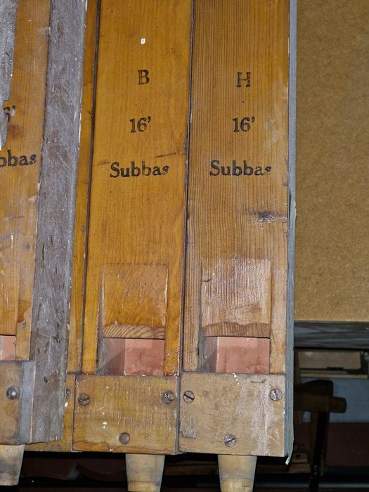 Głos Subbas 16' piszczałki organowe Biernacki organy kościelne 30 ton