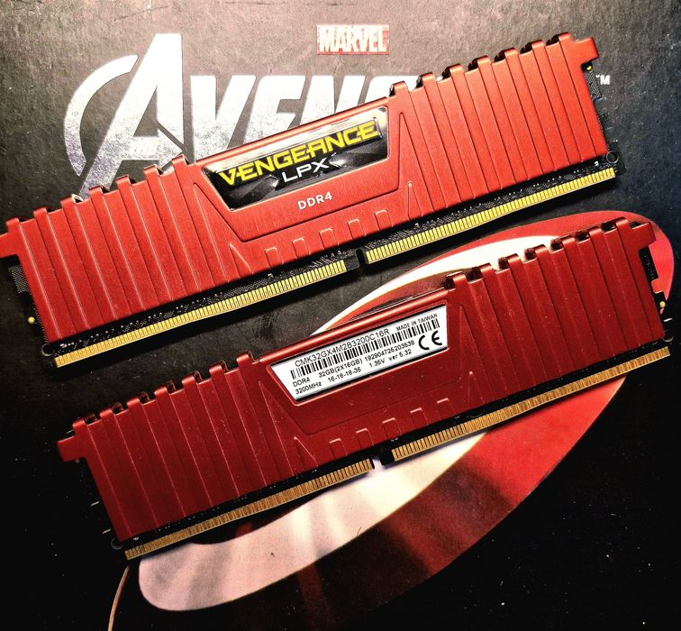 Оперативна пам’ять DDR4 32Gb, 16GB (2x16Gb, 2x8Gb)