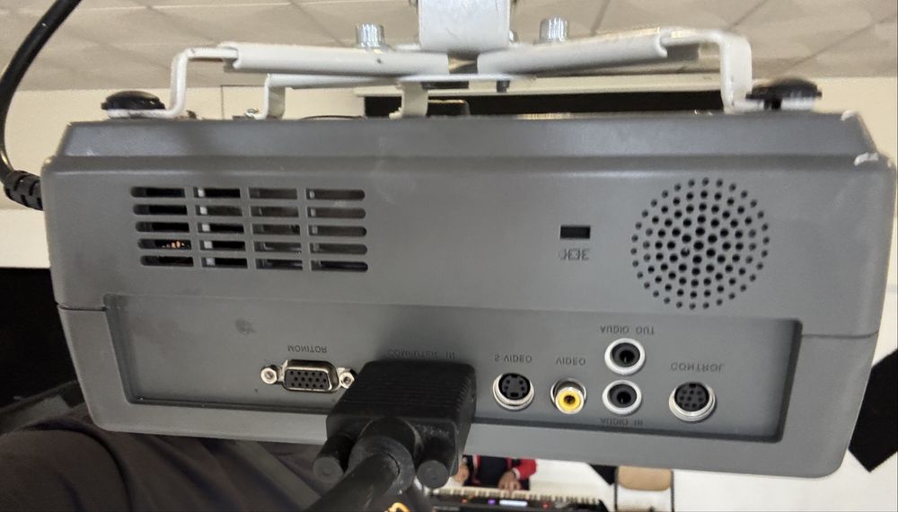 Projetor Toshiba TDP S8