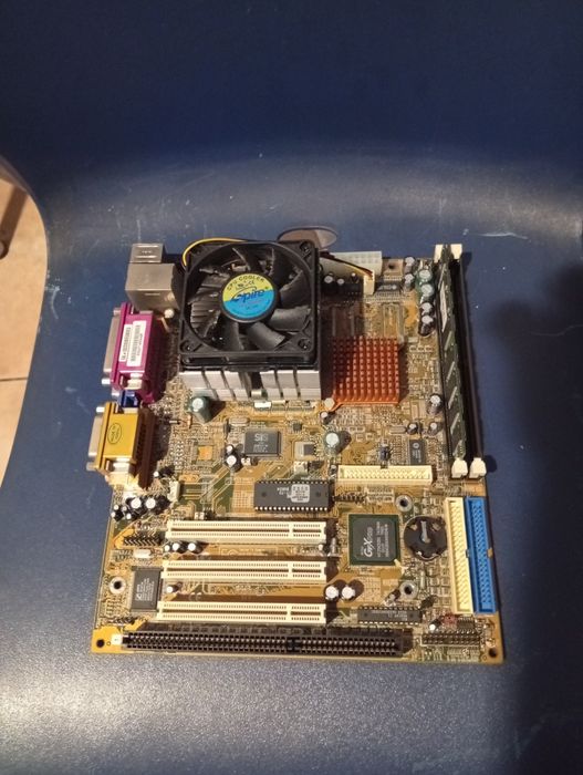 Bundle retro Intel Pentium III 866mhz