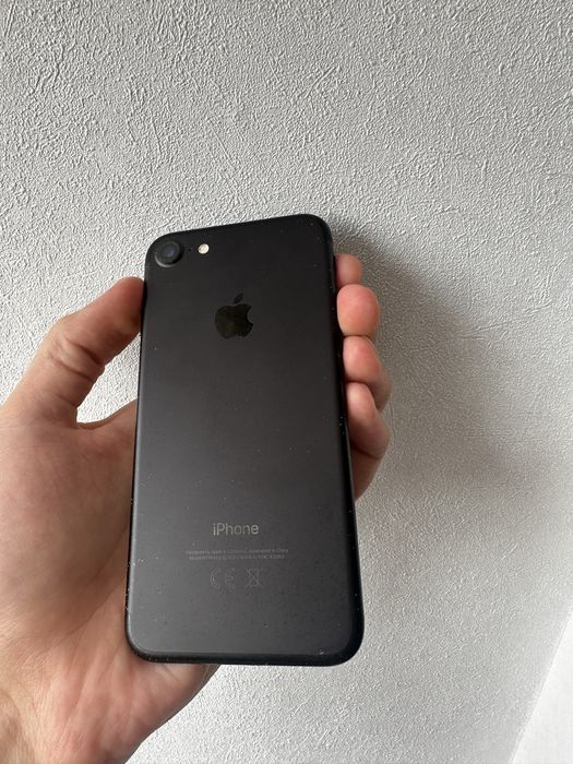 Iphone 7 чистий телефон