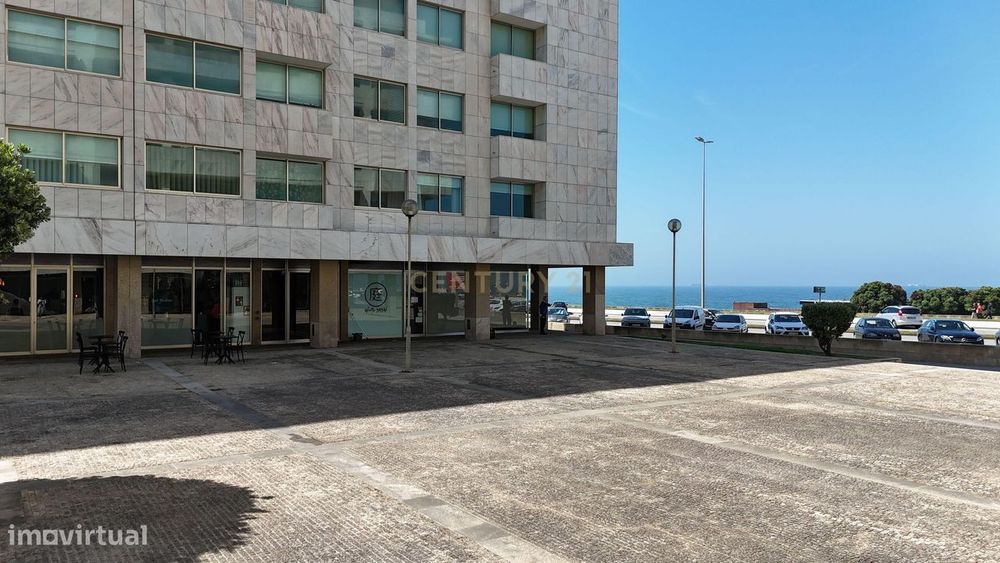 Trespasse - Restaurante/bar na primeira linha de mar em Leça da Palmei