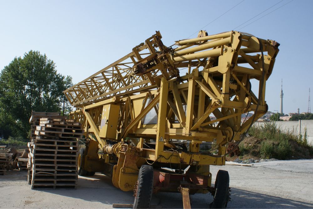 Grua automontante wetzel tipo torre 28x32