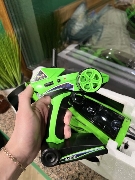 радіокерований катер Revell Control X-TREME  45 км на годину