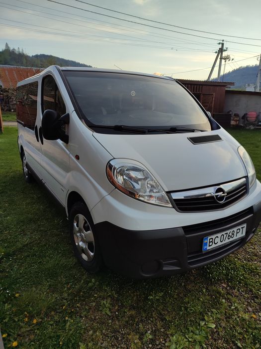 Опель Віваро 12р.2.0 дизель