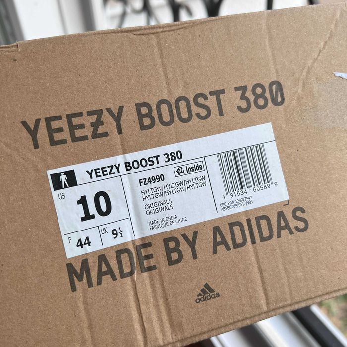 Оригінал! Топові чоловічі кросівки кроссовки Adidas Yeezy Boost 380 Hylte FZ4990 US10