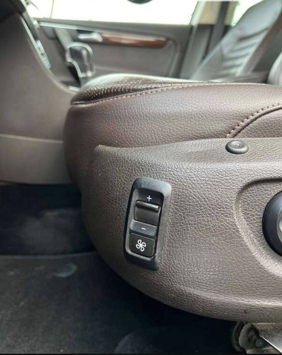 Авто Passat b7 2.0 tdi