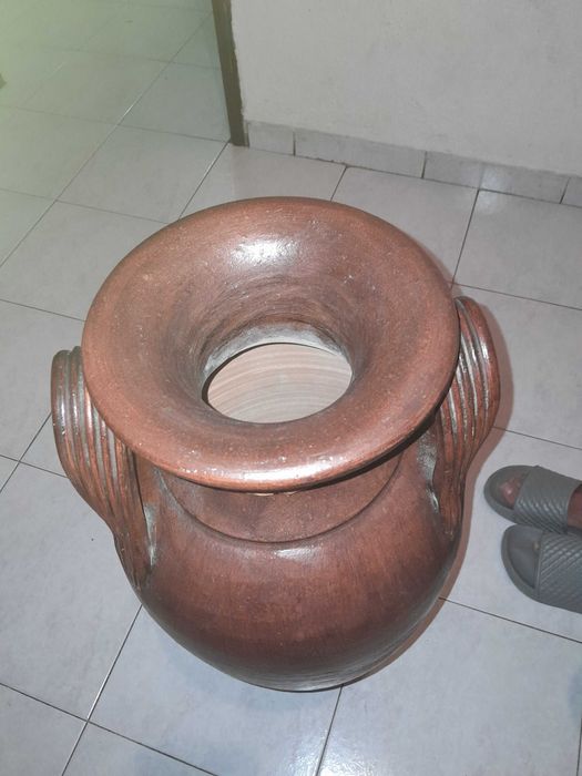 Jarra grande de barro