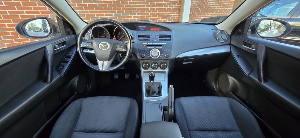 Mazda 3 Sedan 1.6 MZR 110cv