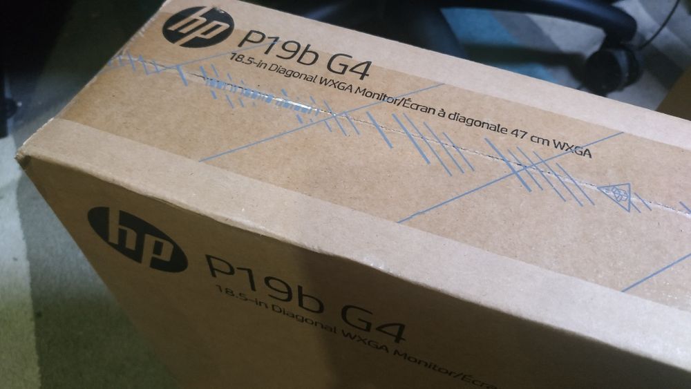 Monitor novo Hp 19"
