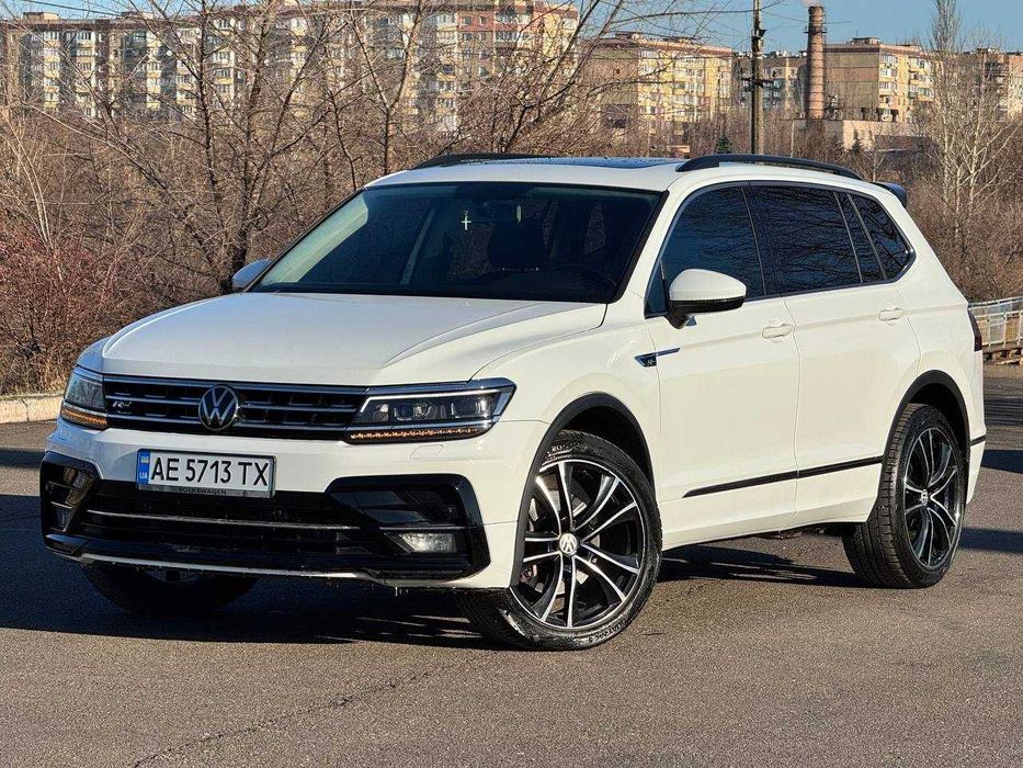 Volkswagen Tiguan SE R-Line Дизель