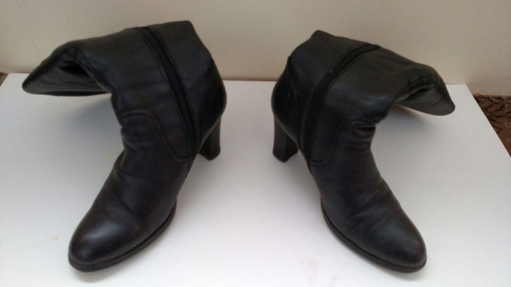 Продам б/у зимние женские сапоги "ELLENKA" (размер 39)