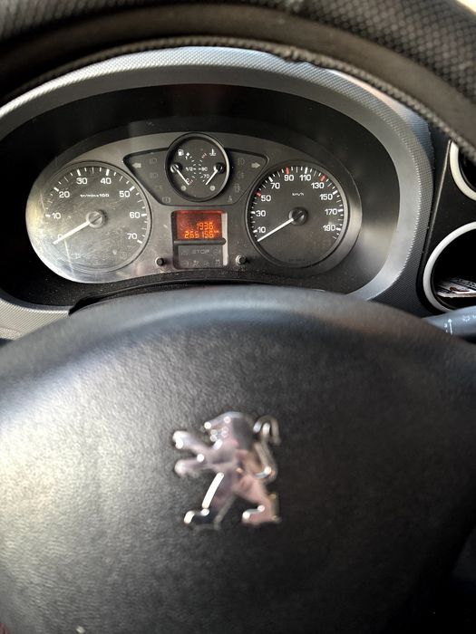 Пежо партнер 2008 р.в.