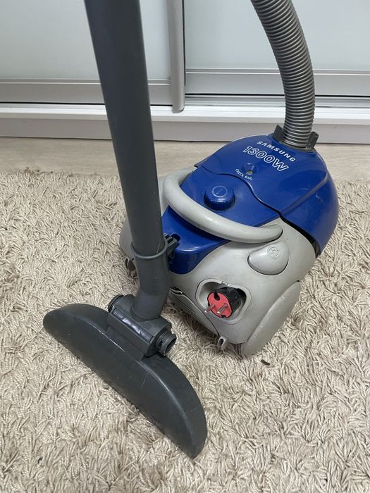 Продам пилосос бу робосий, комплект.