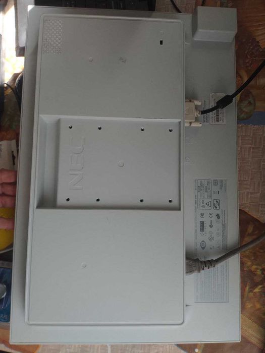 Монитор 22" NEC EA223WM
