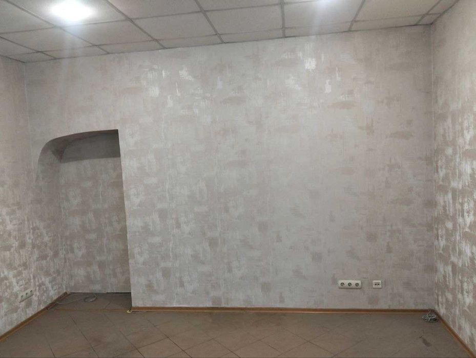 Оренда приміщення 38 м.кв. в центрі під офіс, перукарню, магазин...